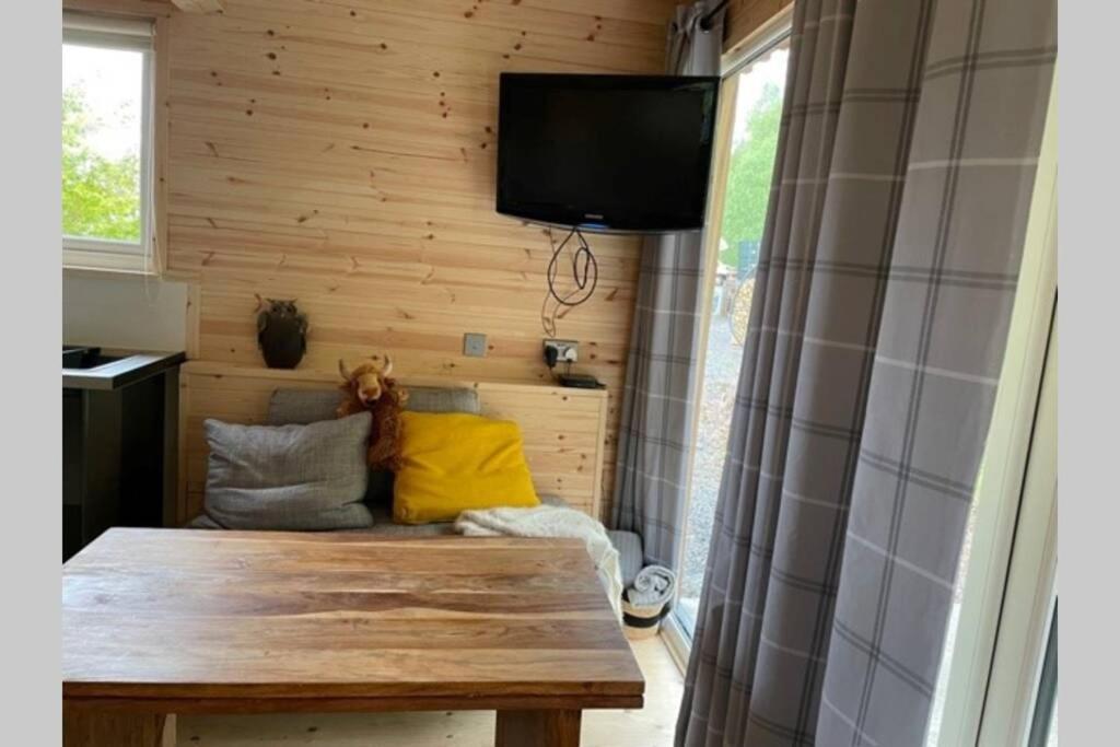 Coorie Doon Cabin! Great Scottish Welcome Форт Аугустус Экстерьер фото